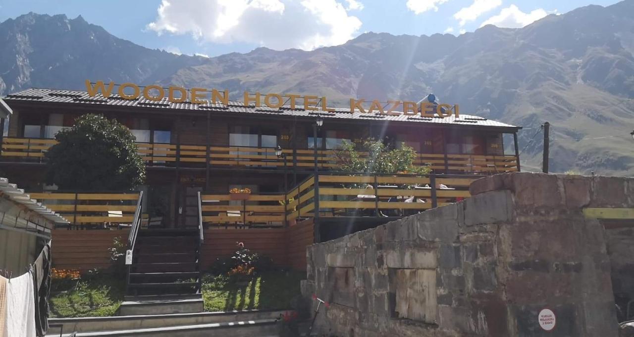 Wooden Hotel Kazbegi Eksteriør billede