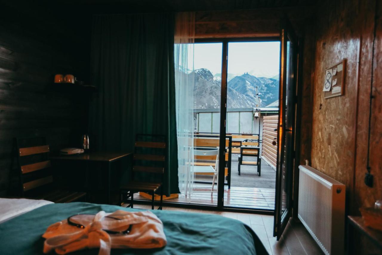 Wooden Hotel Kazbegi Eksteriør billede
