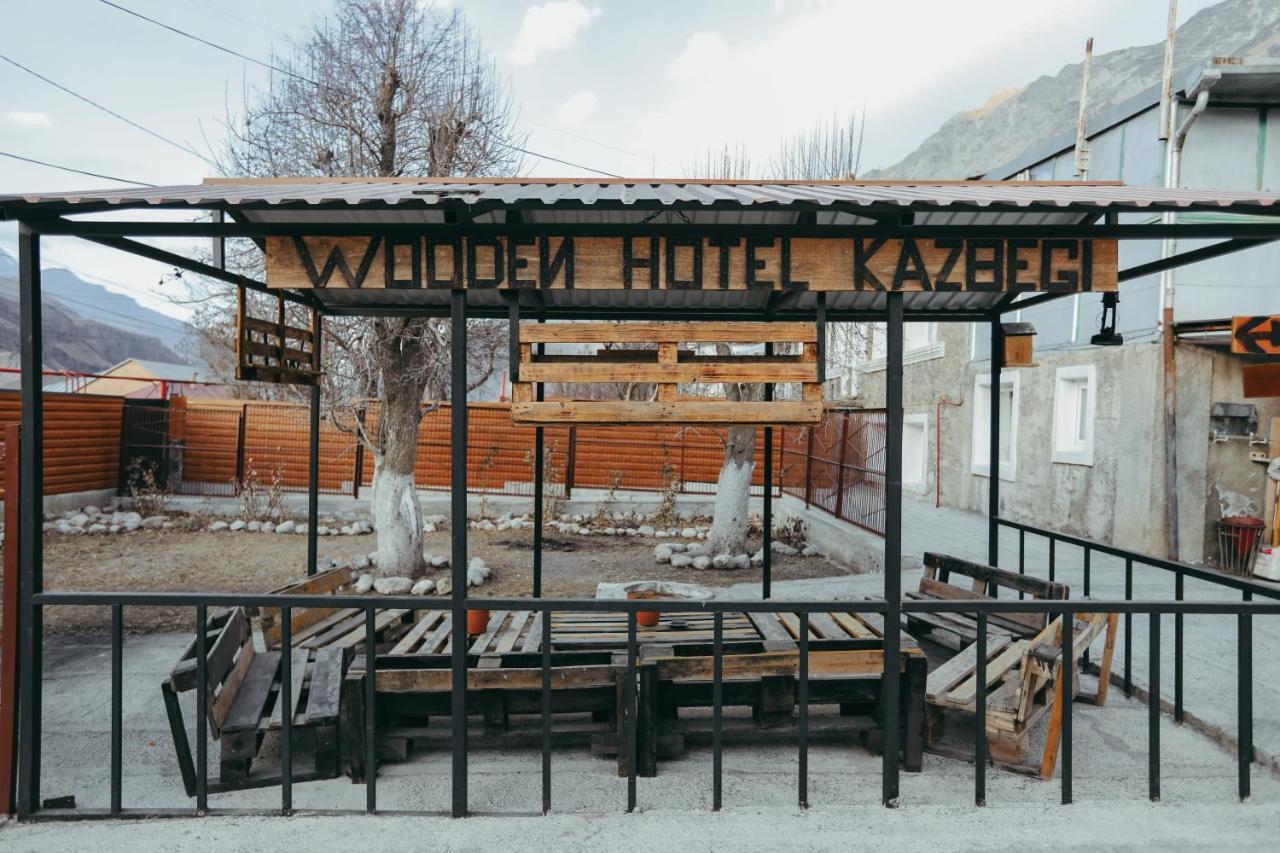 Wooden Hotel Kazbegi Eksteriør billede