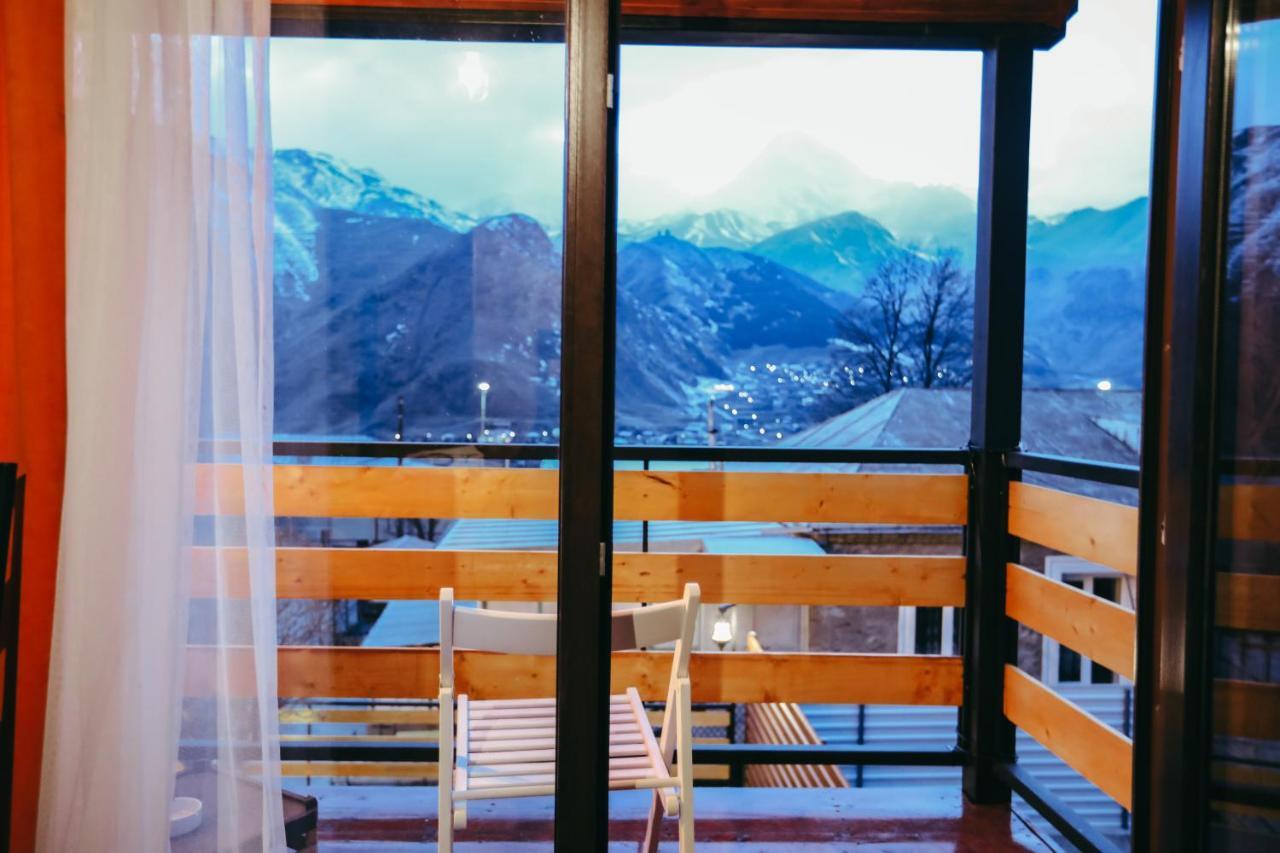 Wooden Hotel Kazbegi Eksteriør billede