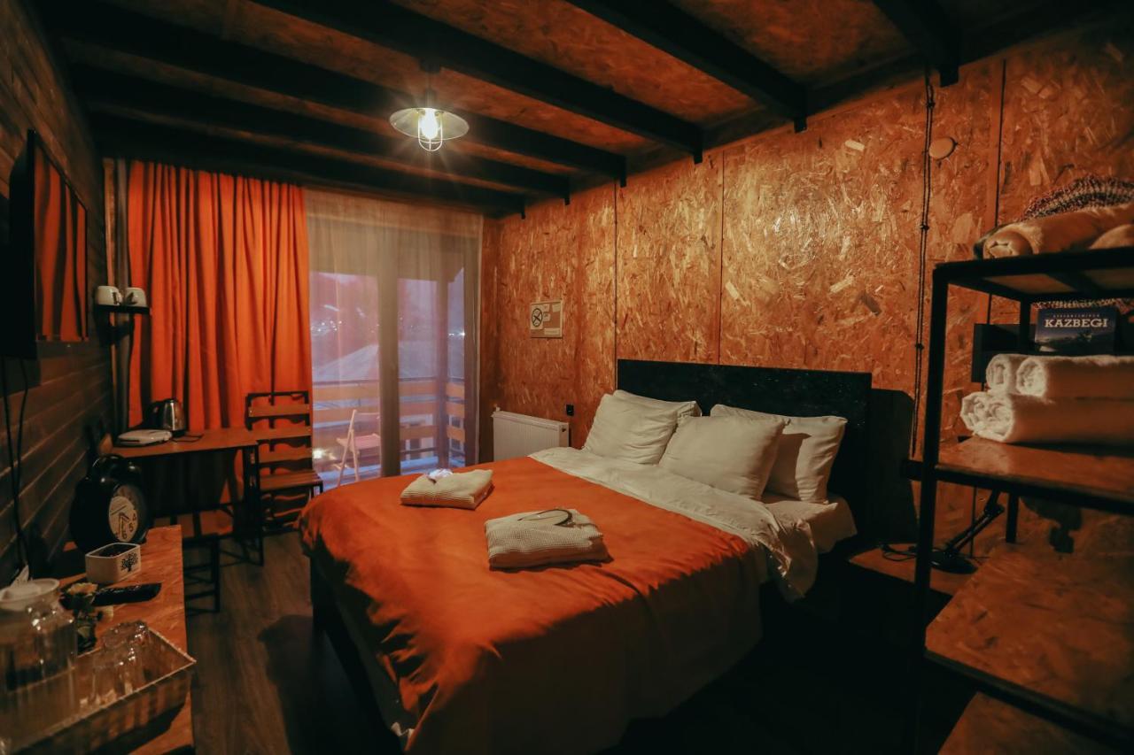 Wooden Hotel Kazbegi Eksteriør billede