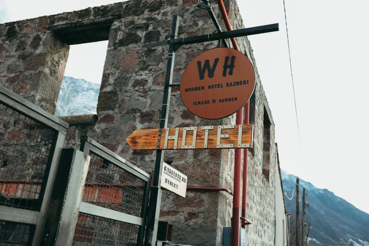 Wooden Hotel Kazbegi Eksteriør billede